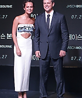 Matt-Damon-Jason-Bourne-Seoul-Movie-Premiere-Red-Carpet-Fashion-Louis-Vuitton-Tom-Lorenzo-ite-4.jpg