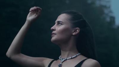 Alicia_Vikander_for_the_Bravery_High_Jewelry_Collection____LOUIS_VUITTON_052.jpg