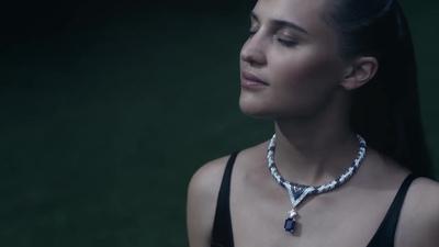 Alicia_Vikander_for_the_Bravery_High_Jewelry_Collection____LOUIS_VUITTON_054.jpg